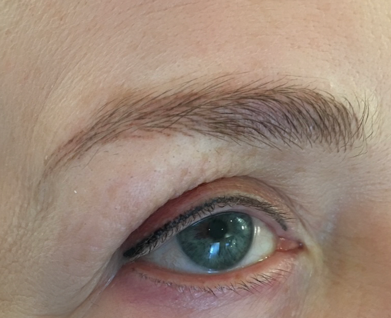 Kulmien ja eyelinerin kestopigmentointi